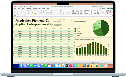 MacBook AirにMicrosoft Excelアプリが表示されている